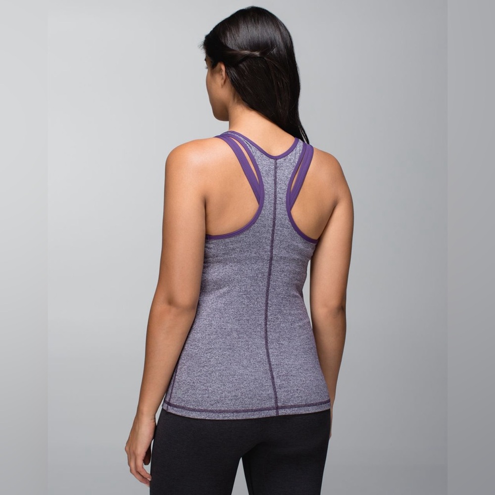 Lululemon Inspiration Tank Women’s Size 6 US‎ Purple Grape Built-In Bra - Picture 9 of 14